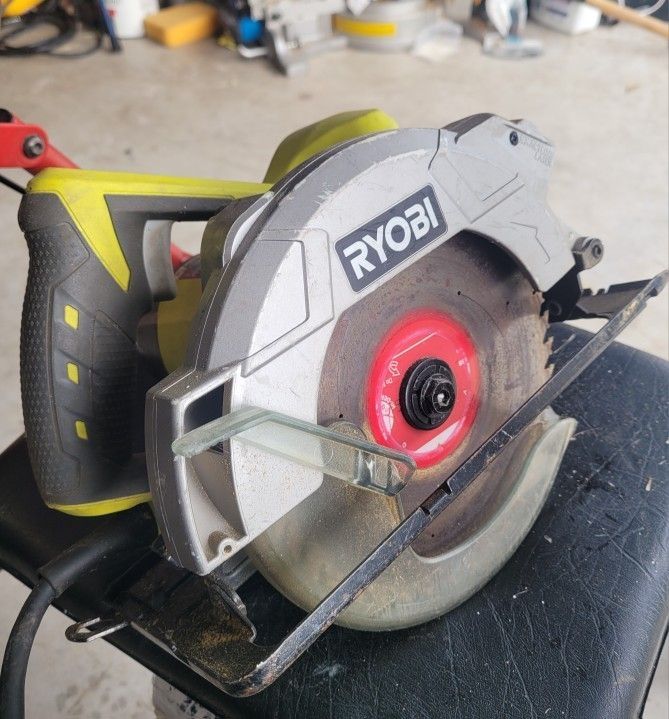 Ryobi Skilsaw 7 1/4"