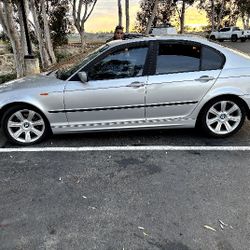 2003 BMW 525i