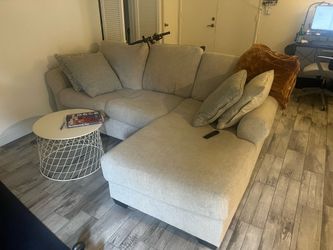 Couch (in very good condition, with extra section)