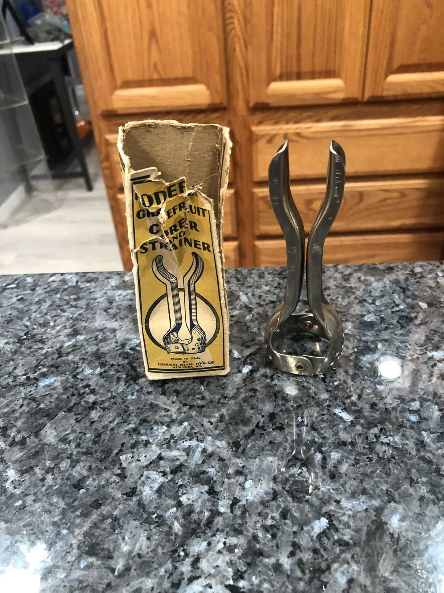 Vintage Modern Grapefruit Corer And Strainer. Made In USA. Preowned