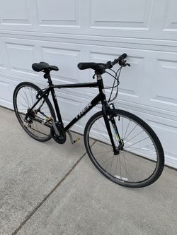 TREK 7.2 FX Hybrid Bike 20 Inch Aluminum Frame Size 24 Speed