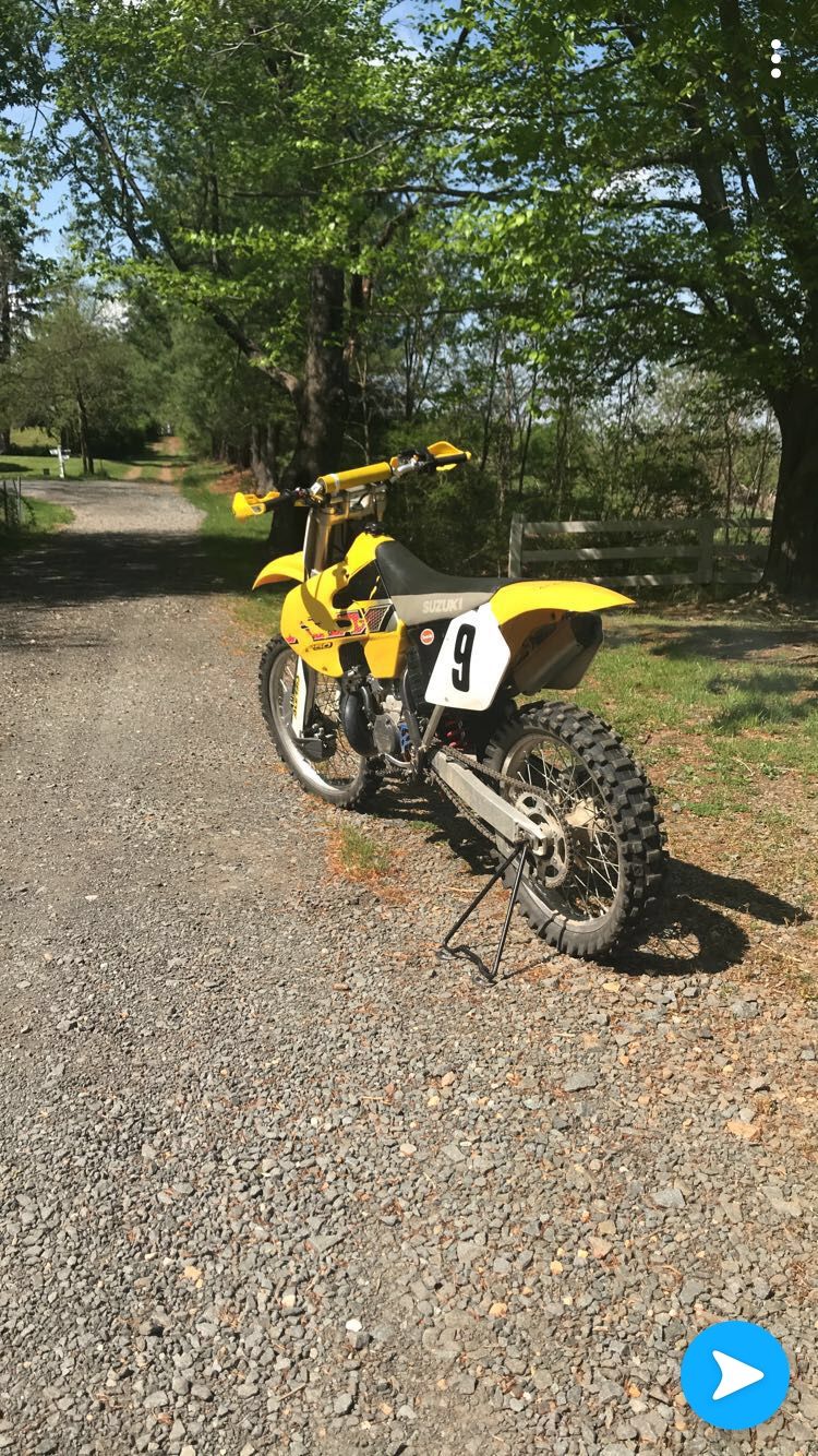 2000 Suzuki RM250 2 stroke dirt bike