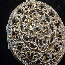 $35.00 - Vintage Filigree Designed Locket, Stainless Steel  Setting!  Perfect To Insert Your (2) Favorite Pictures!  Great Gift Idea!  