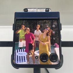 Motorola Razr 2025!! $437 With 2mo Of Service Included!!