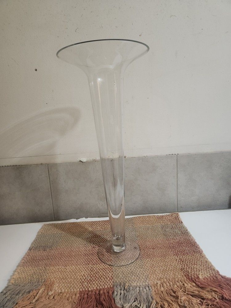 24" Clear Glass Flared Top Vase For Wedding Florals