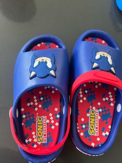 Sonic Crocs