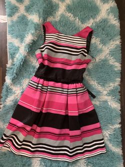 Women Dress Size 14 Has Zipper On Back $8 Cash