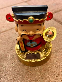 God of wealth Chinese statue