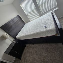 Queen Size Bedroom Set