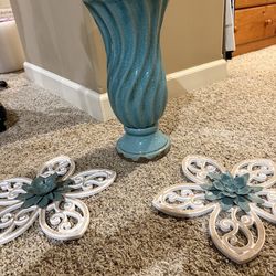 Beautiful vase and wall decor