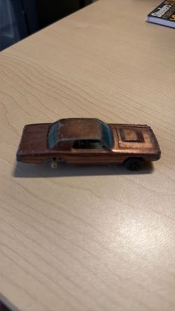 Vintage 1968 Hot Wheels Redline Custom T-Bird (US Base / HK Tab) - Intact Axles