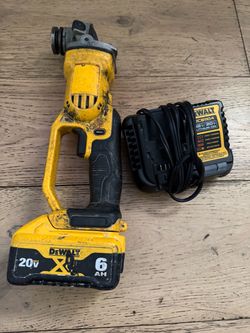 DeWalt 20V Cordless Oscillating Tool with Battery and Charger