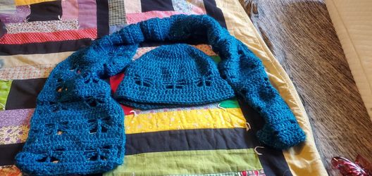 Hat & Matching Scarf