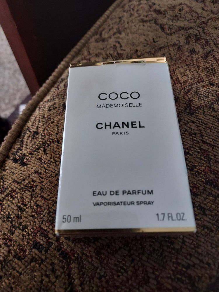 Womens COCO MADEMOISELLE Chanel WOMENS PERFUME NEW IN BOX MAKE OFFER