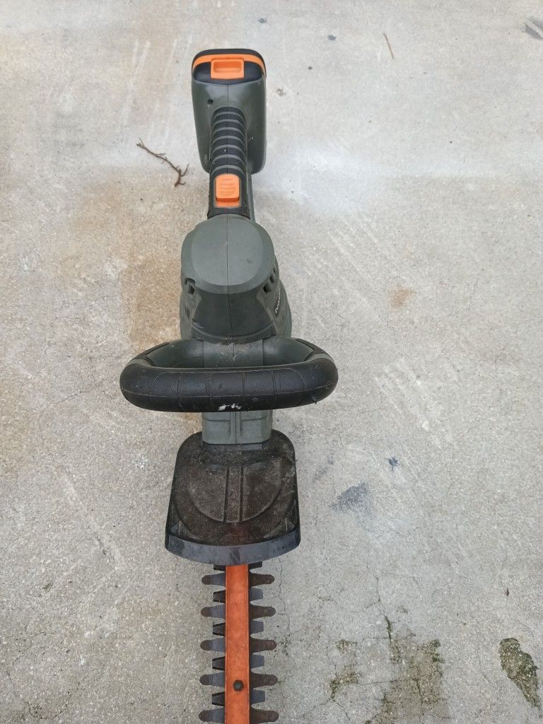 Imagination Hedger With Battery/Charger