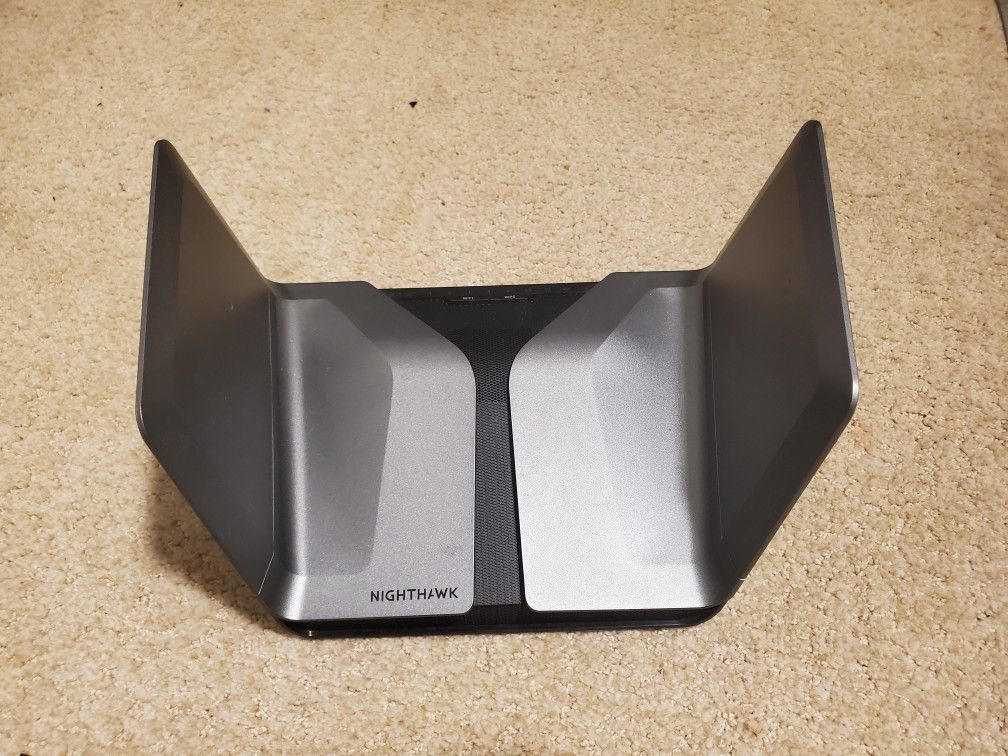 Netgear Nighthawk AX8 - RAX75