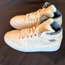 Nike Air Jordan 1 Mid SE Sanddrift  Women’s Size 10     Men’s    Size 8.5