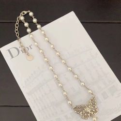 desinger butterfly necklace