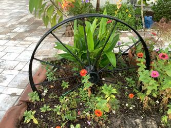Metal vintage wagon wheels