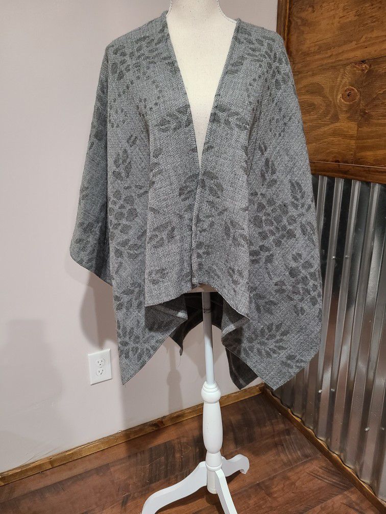 Women's/Misses Pancho Or Cardigan 