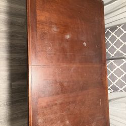 Dining Table & 6 Chairs