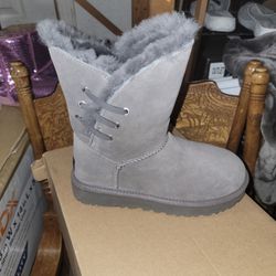Uggs Size 5