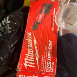 Milwaukee 3/8 M12 Ratchet 2457-20