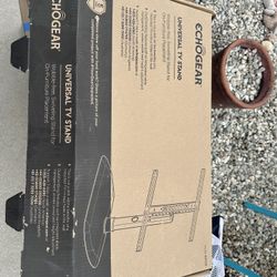 Universal tv Stand