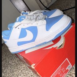 Universidad Blue Nike Dunk Lows 