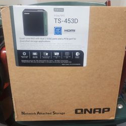 NAS Networked Attached Storage (TS-453D)