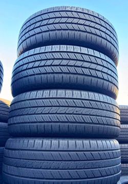 275/55/20 Kumho vendo un set de llantas usadas excelente condiciones de vida las 4 ✅🤩I am selling a set of used tires, all 4 in excellent living cond