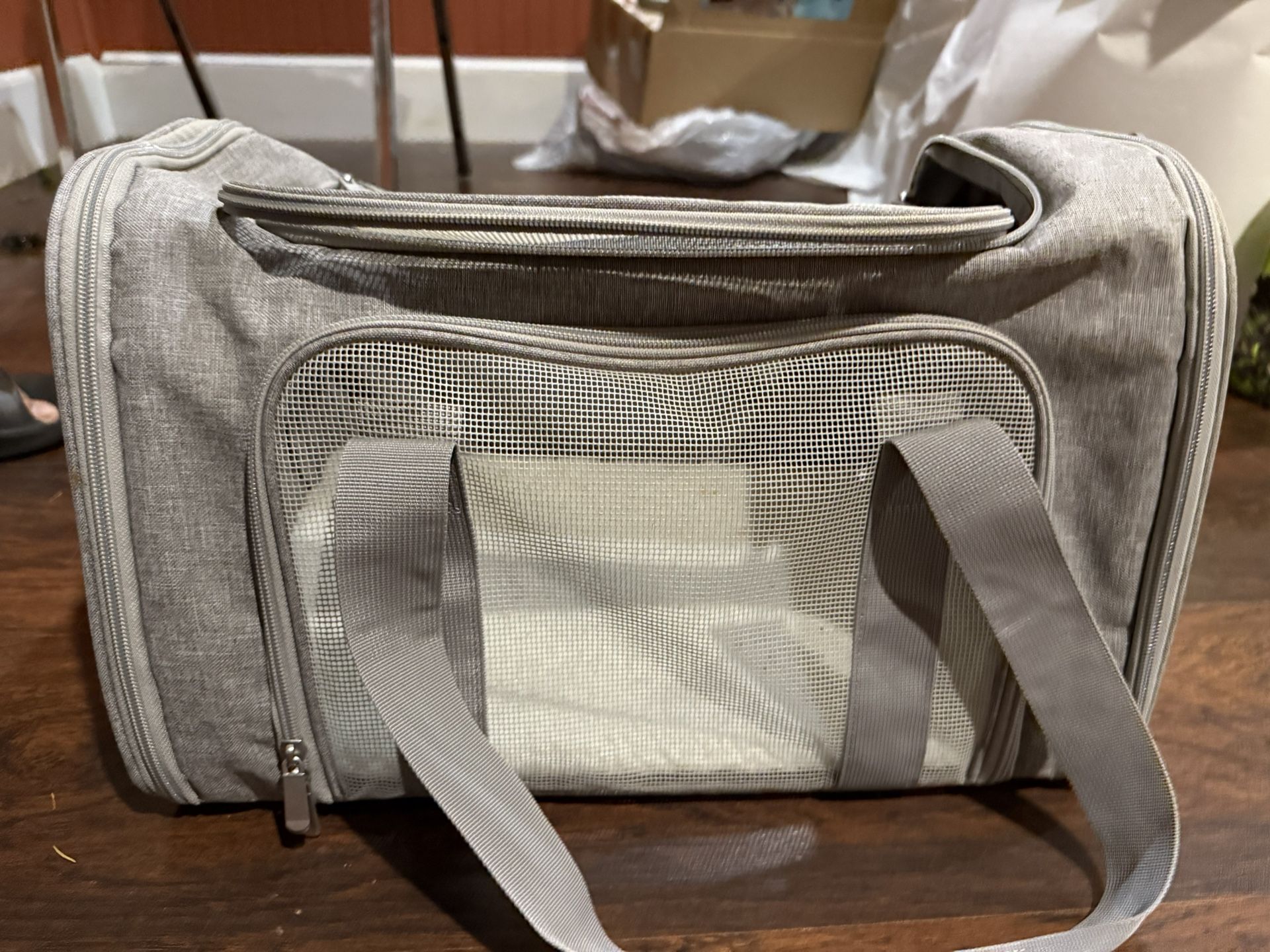 Soft Sided Carrier For Small/ Medium Cats And Dogs ,TSA Airline Approved Collapsible Travel Pet Carrier Medium Grey