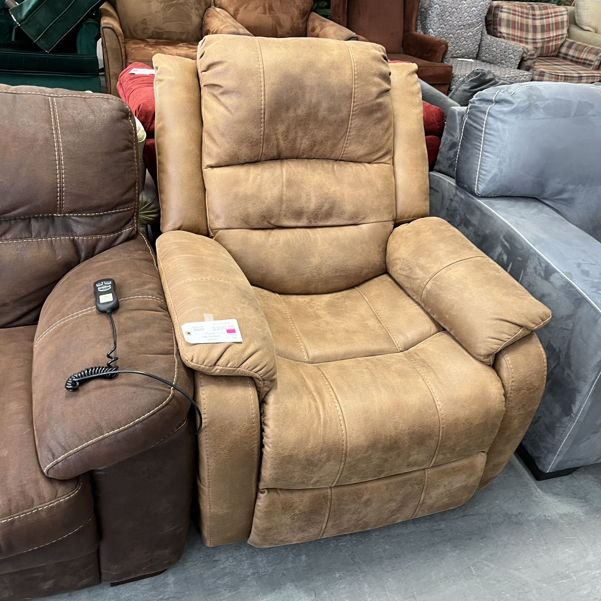 Tan Brown Power Lift Recliner Chair (in Store)