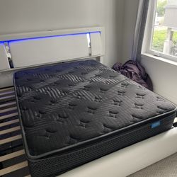 Full Size Like New Mattress 