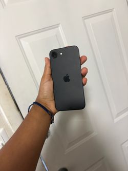 iPhone 16e