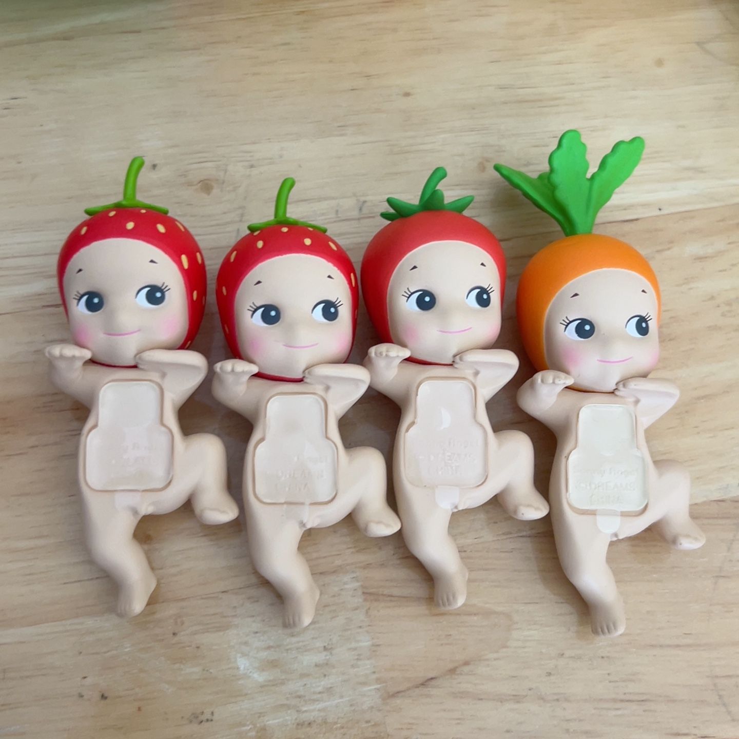 Strawberry Hipper Sonny Angel
