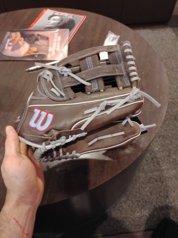 WILSON A1000