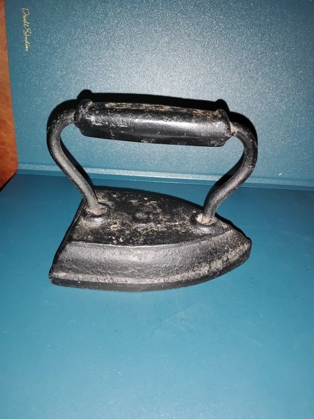 Antique Cast Iron Jakes No5 Flat/Sad 1900's