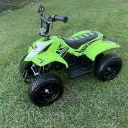 Razor 24V Dirt Quad SX McGrath Powered Ride-On - Green: Steel Frame, 8 MPH, 120 lb Capacity