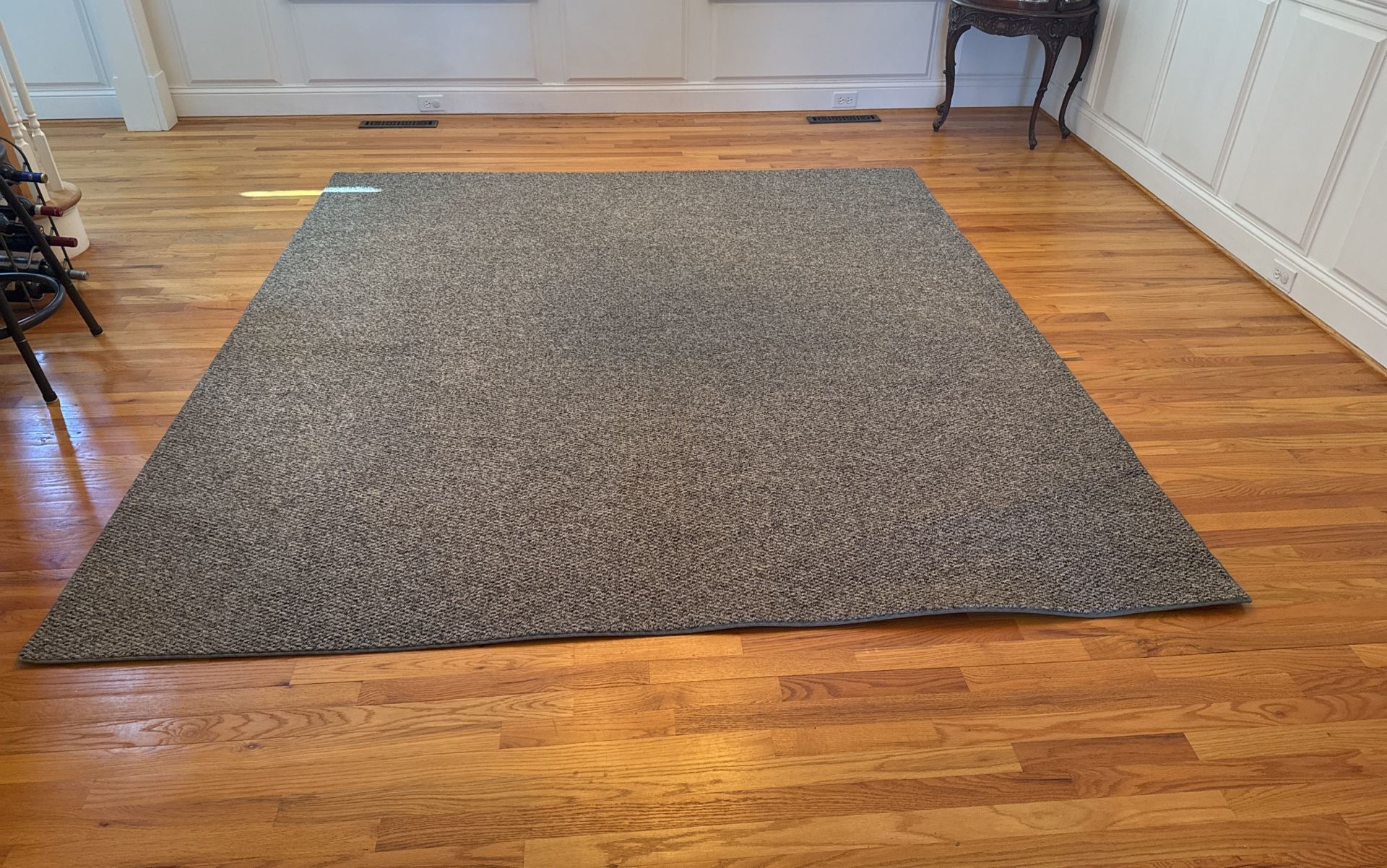Grey/Brown Carpet