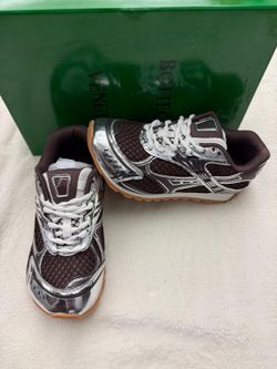 Bottega sneakers