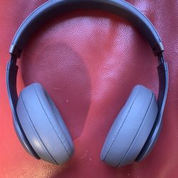 Like New Beats Studio 3