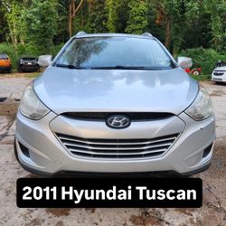 2011 Hyundai Tuscan 
