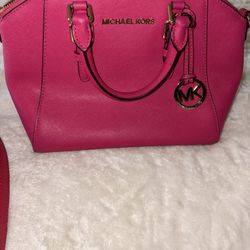 Hot Pink Micheal Kors Purse 