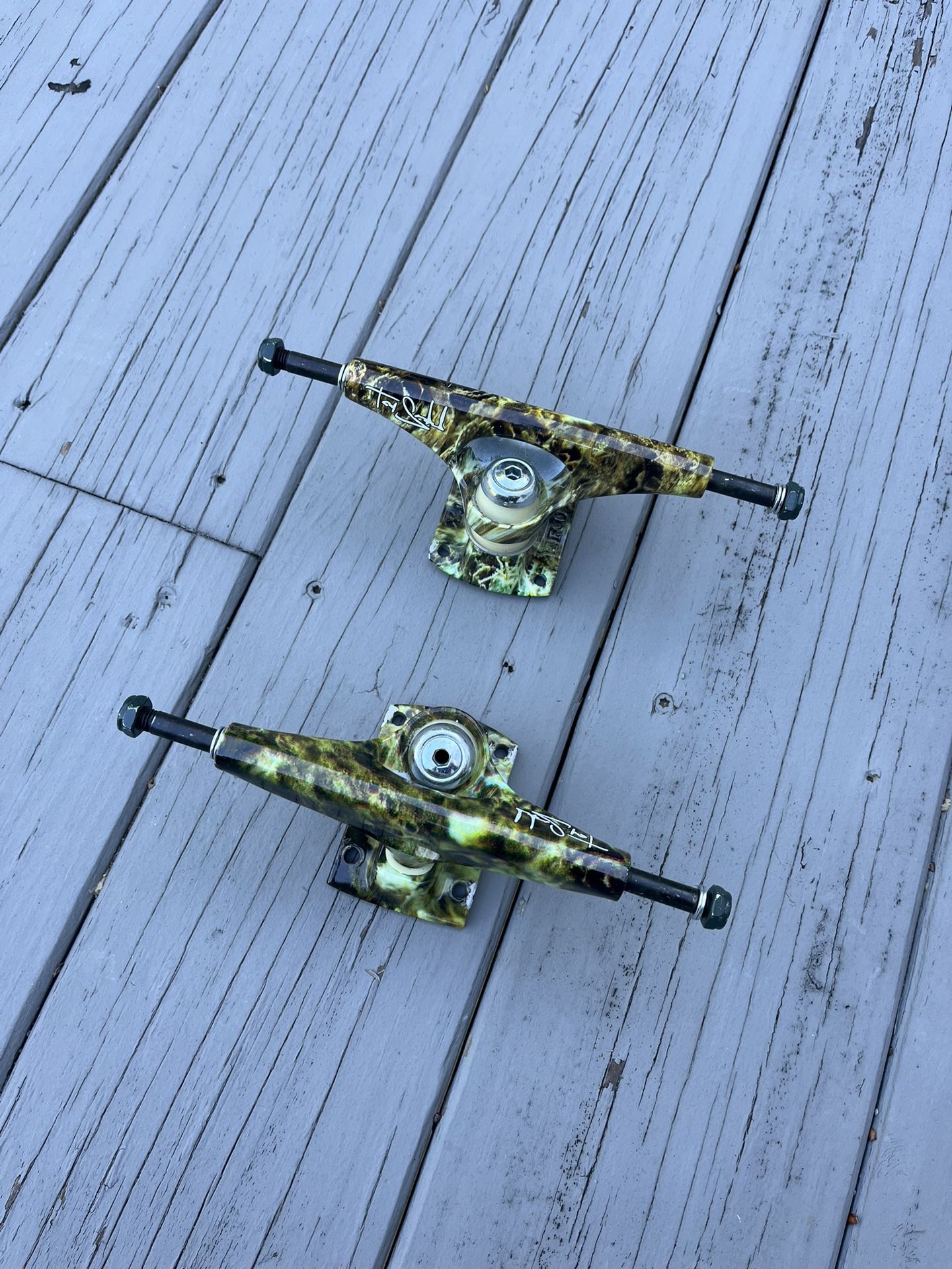 Krux Skateboard Trucks 