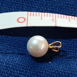 Real Pearl On Gold Pendant 