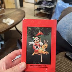 Brand New Minnie Mouse Disney Ornament By Enesco