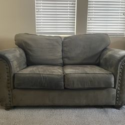 2-Seater Loveseat – Extra Wide & Comfy!