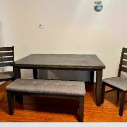 Nice Dinning Table 2 Chairs One Bench Great For Studio Or House