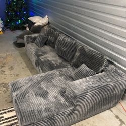 Boneless Sectional Sofa/ Couch (We Deliver) 